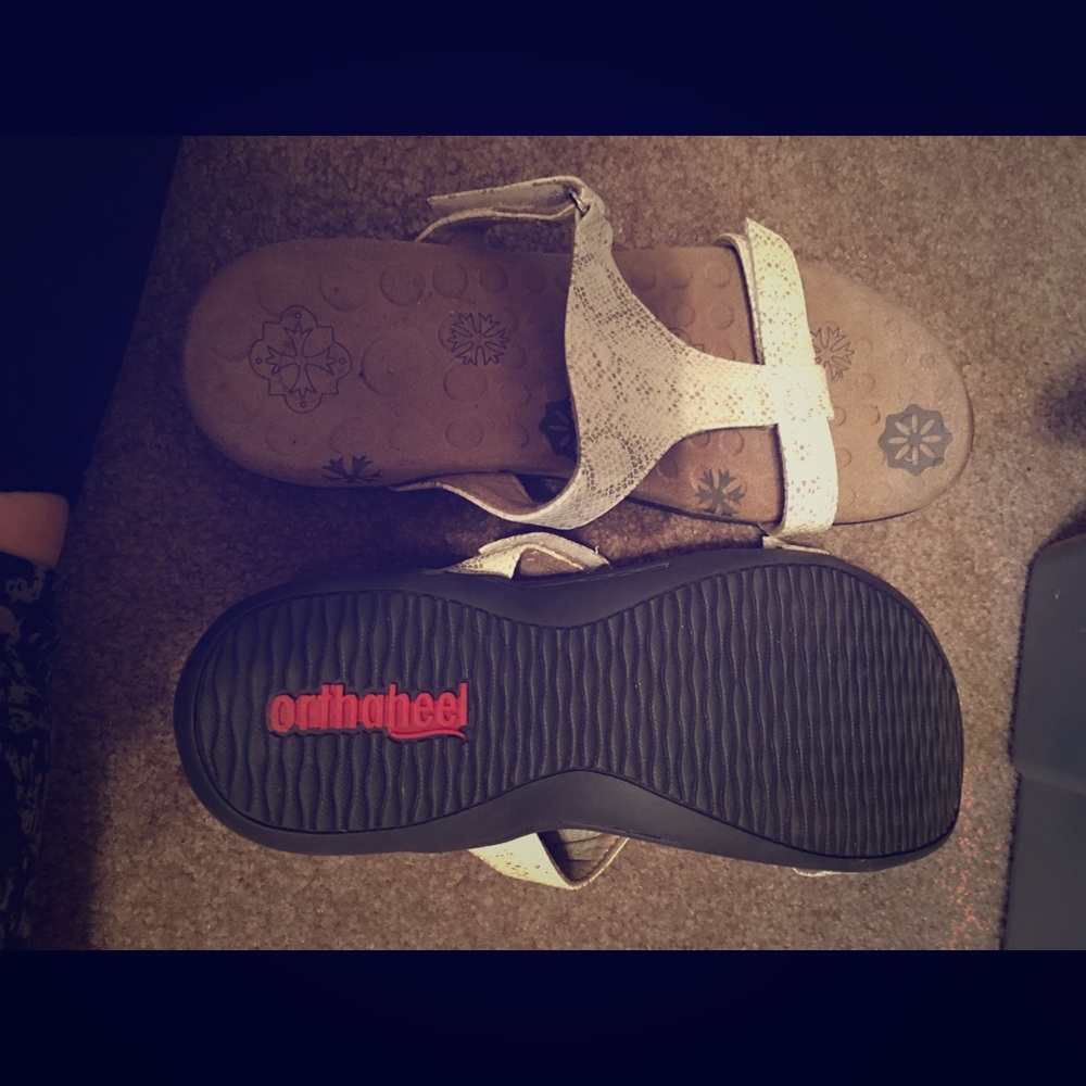 Vionic with Orthoheel Sandals